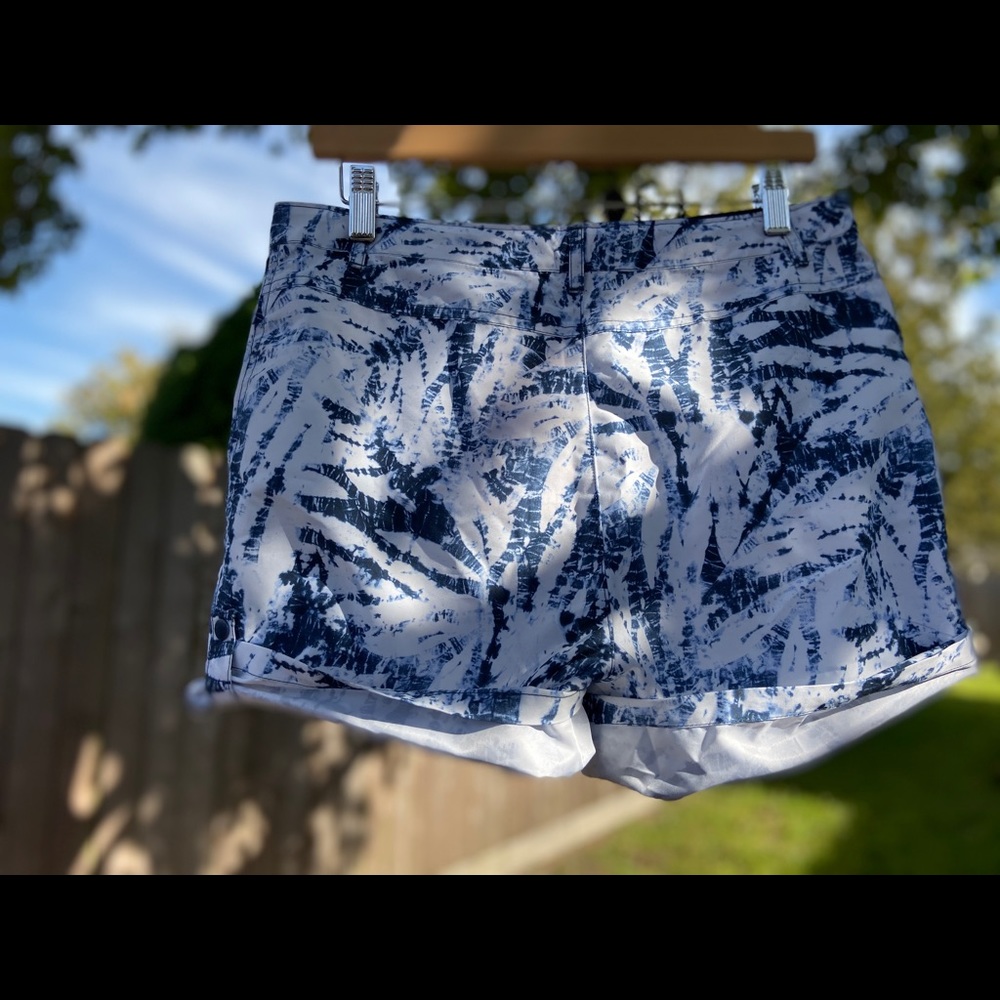 North face Girls’s XL shorts. FINAL PRICE!! - Picture 4 of 8